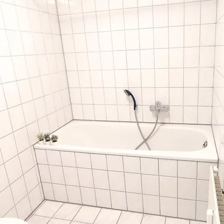 E1 Work-ready -2 Rooms, Kitchen, Free Parking アパート エッセン